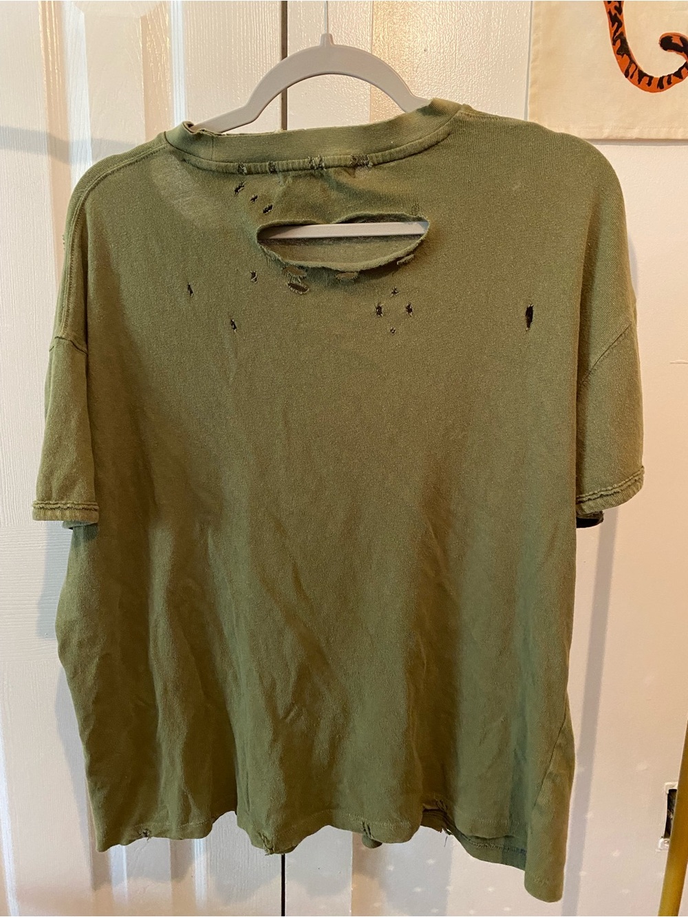 Free People we the free green distressed t-shirt - Picture 3 of 3